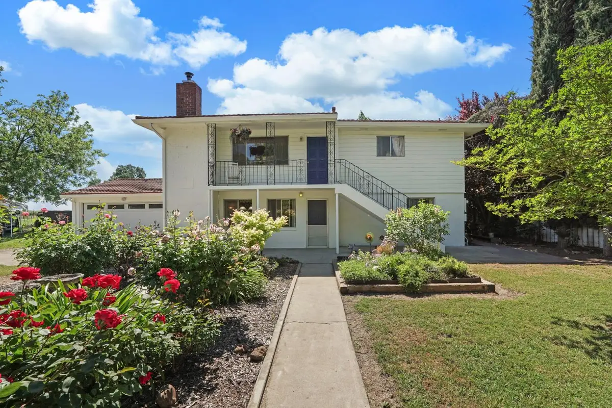 10450 Walnut Grove Road, Thornton, CA 95686 - #1