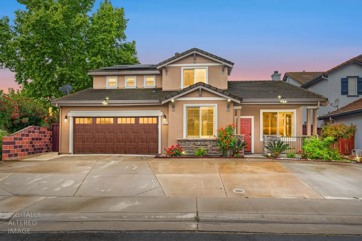 8252 Crichton Way, Elk Grove, CA 95758 - #1