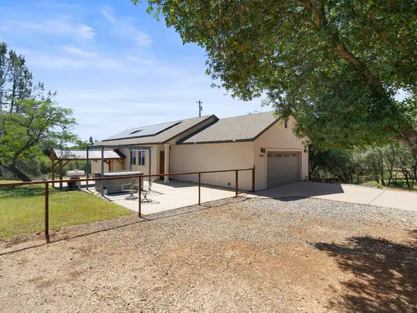 3924 Pine Cone Drive, Rescue, CA 95672