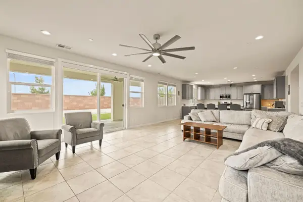 4040 Aura Way, Rancho Cordova, CA 95742