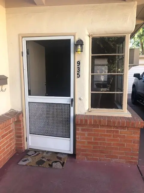 935 W Harding Way, Stockton, CA 95203 - #1