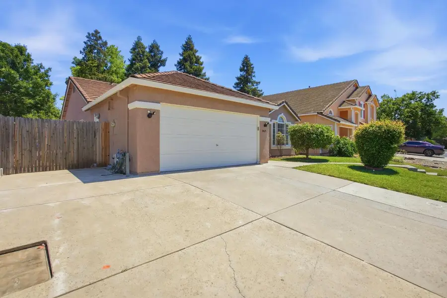 8425 Winterberry Drive, Elk Grove, CA 95624 - #2