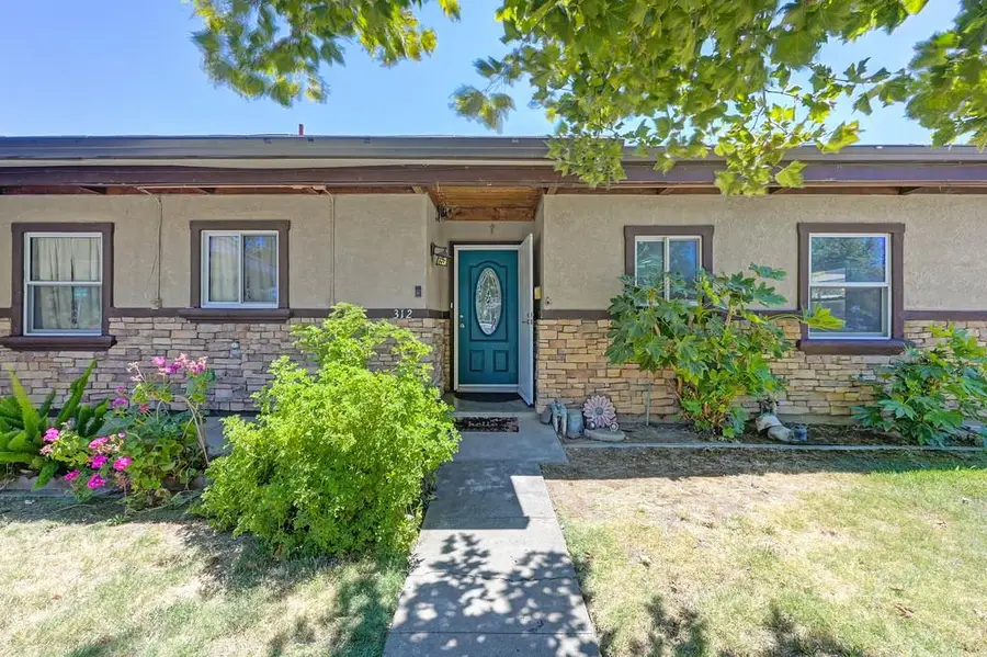 312 Beamer Street, Woodland, CA 95695 - #2