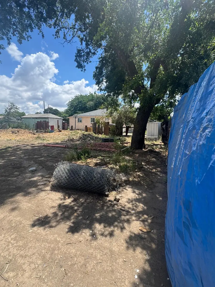 318 S Los Angeles Avenue, Stockton, CA 95203 - #3