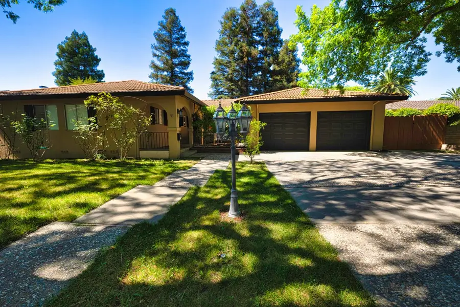 2613 S Surrey Avenue, Modesto, CA 95355 - #2