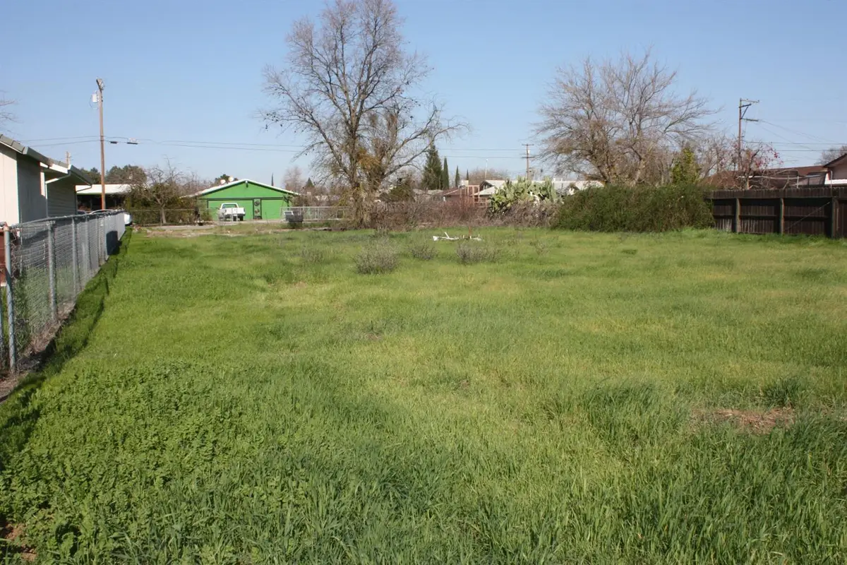 448 S Roberta Way, Marysville, CA 95901 - #1