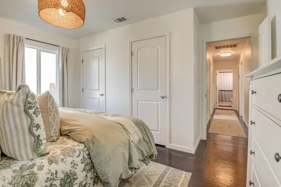 1424 Kitchner Road, Sacramento, CA 95822 - #2