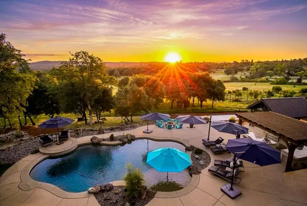 10165 Coyote Ridge Court, Auburn, CA 95602