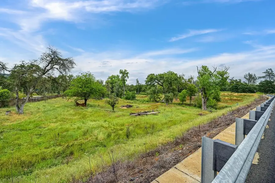 9324 Browns Valley School Rd, Browns Valley, CA 95918 - #2