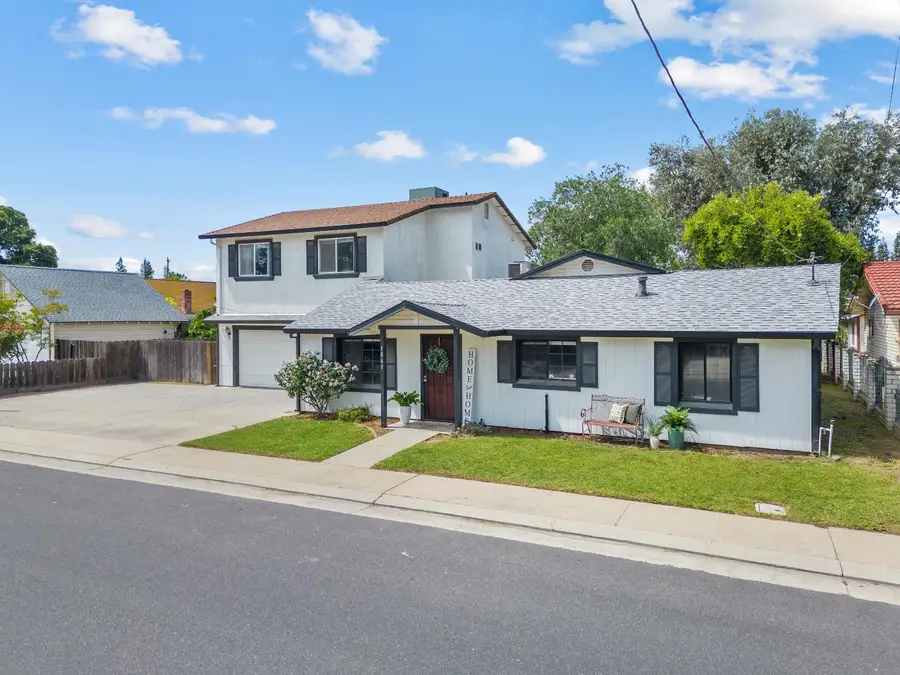 1641 Walnut Avenue, Escalon, CA 95320 - #2