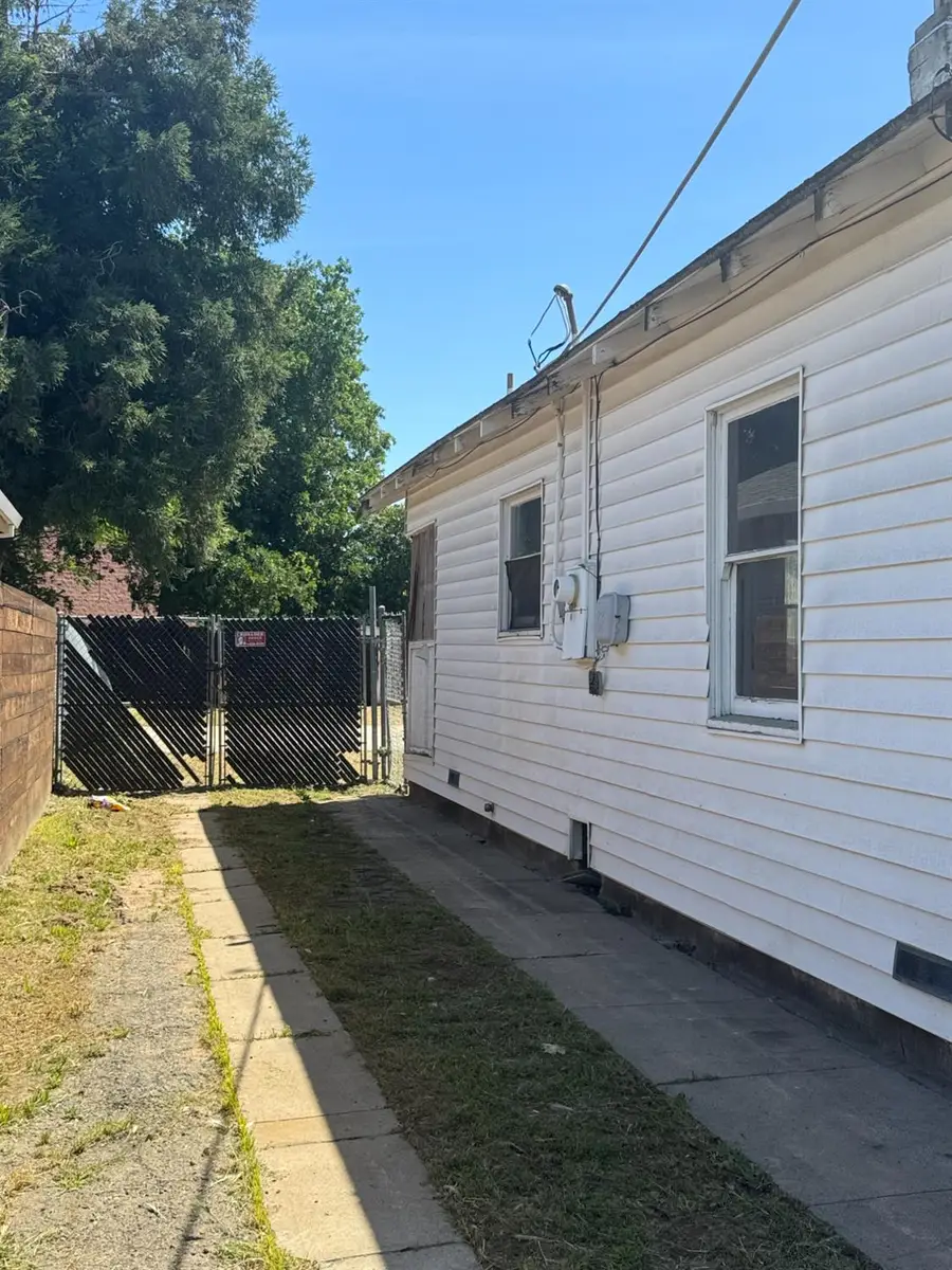 4005 San Carlos Way, Sacramento, CA 95820 - #3