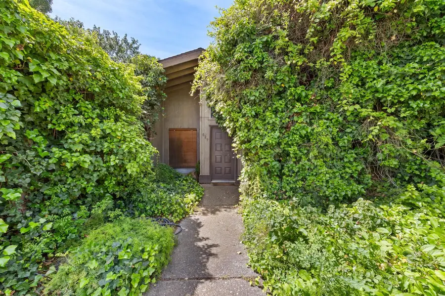 827 Del Oro Street, Woodland, CA 95695 - #3