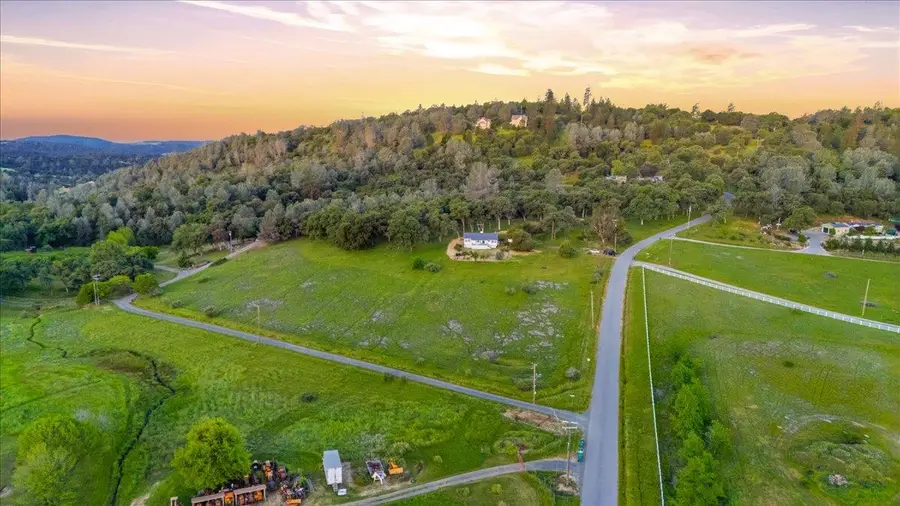 20601 John Born Road, Penn Valley, CA 95946 - #2