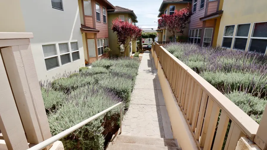 5 Carmel Circle, Marina, CA 93933 - #3