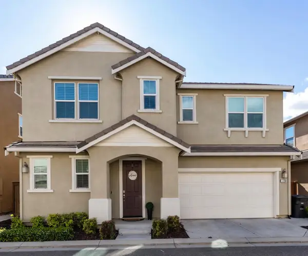 2204 Gallery Drive, Riverbank, CA 95367