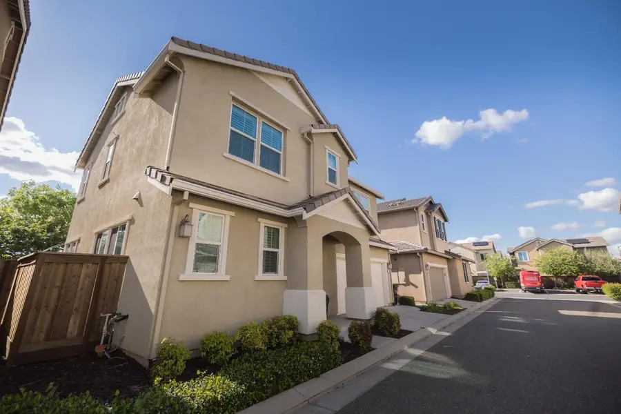 2204 Gallery Drive, Riverbank, CA 95367 - #3