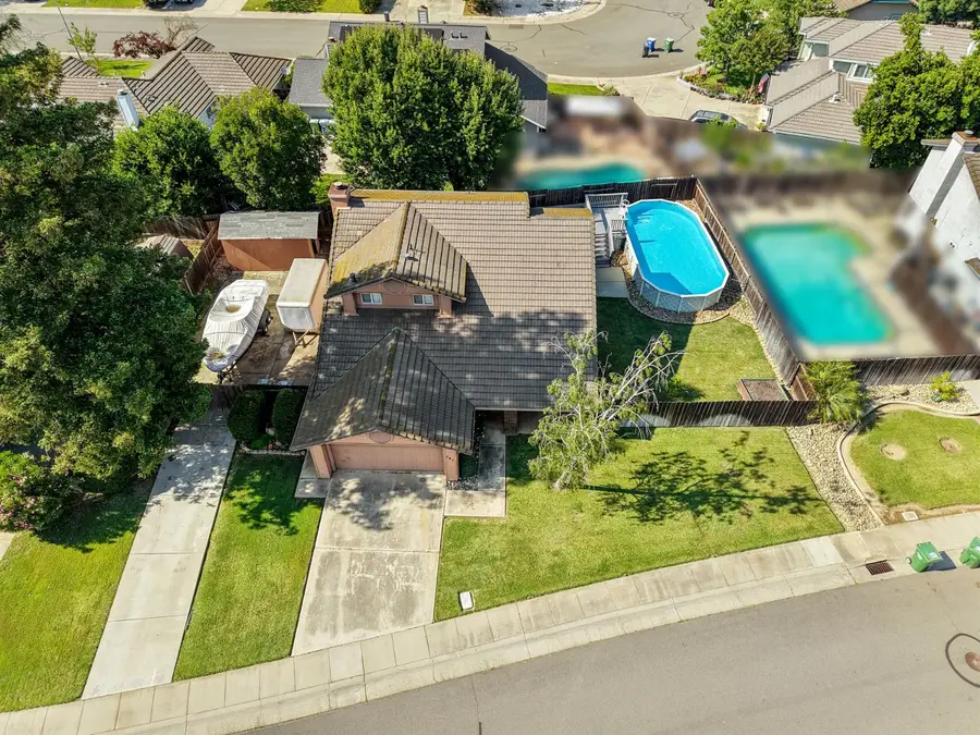 121 Quail Hollow Dr, Galt, CA 95632 - #3
