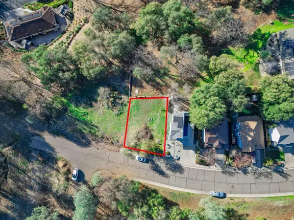 2532 Golden Eagle Dr, Placerville, CA 95667