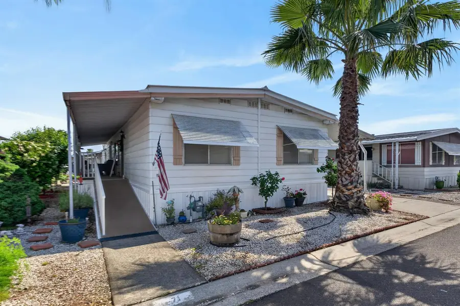 71 Calle Margarita, Elk Grove, CA 95624 - #2