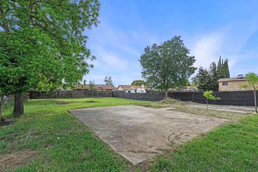 216 Mcfarland Street, Galt, CA 95632 - #2