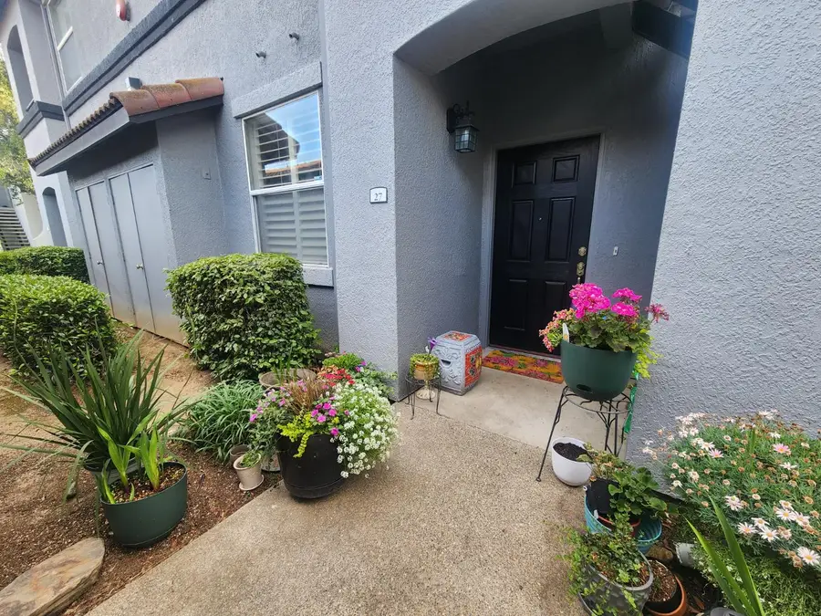5207 Laguna Oaks Drive #27, Elk Grove, CA 95758 - #2