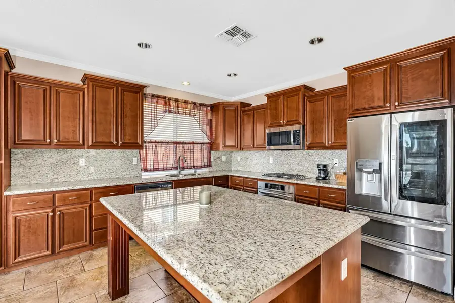 224 San Bruno Street, Los Banos, CA 93635 - #2