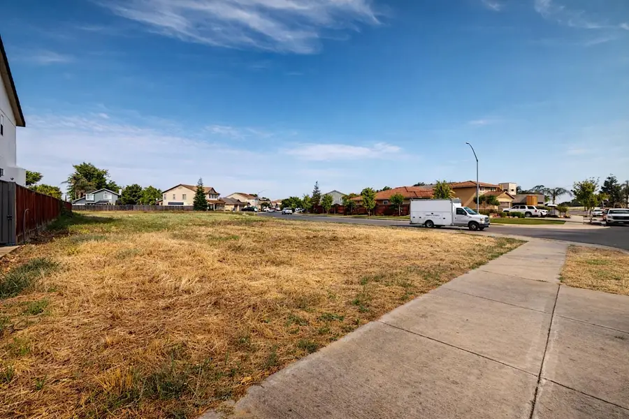 1001 N Canyon Drive, Modesto, CA 95351 - #3