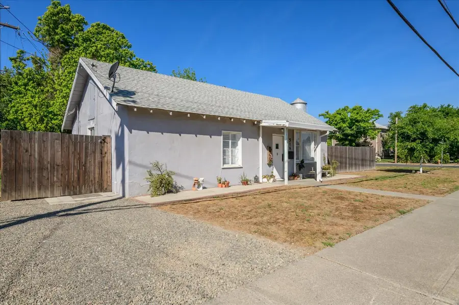 516 East Street, Winters, CA 95694 - #2