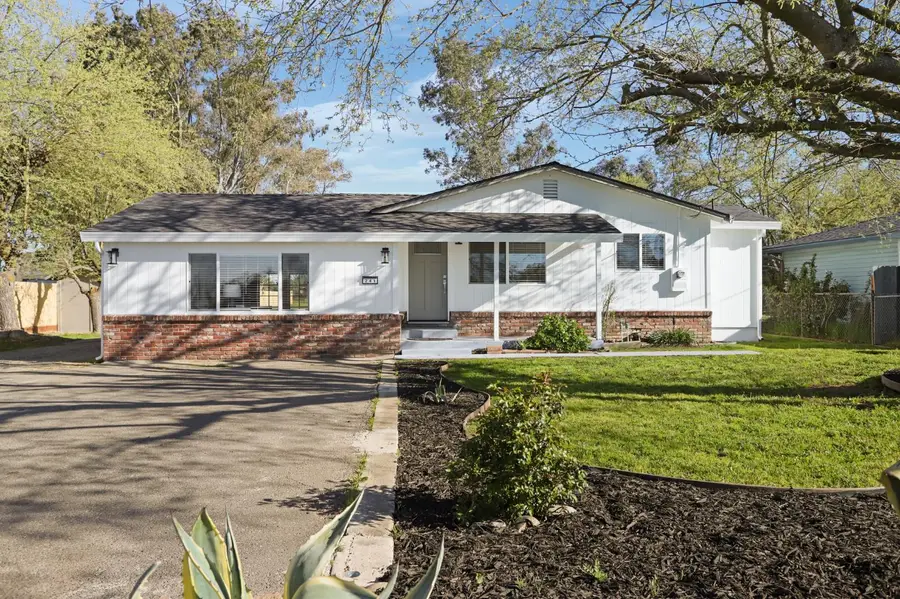 241 Ascot Avenue, Rio Linda, CA 95673 - #3