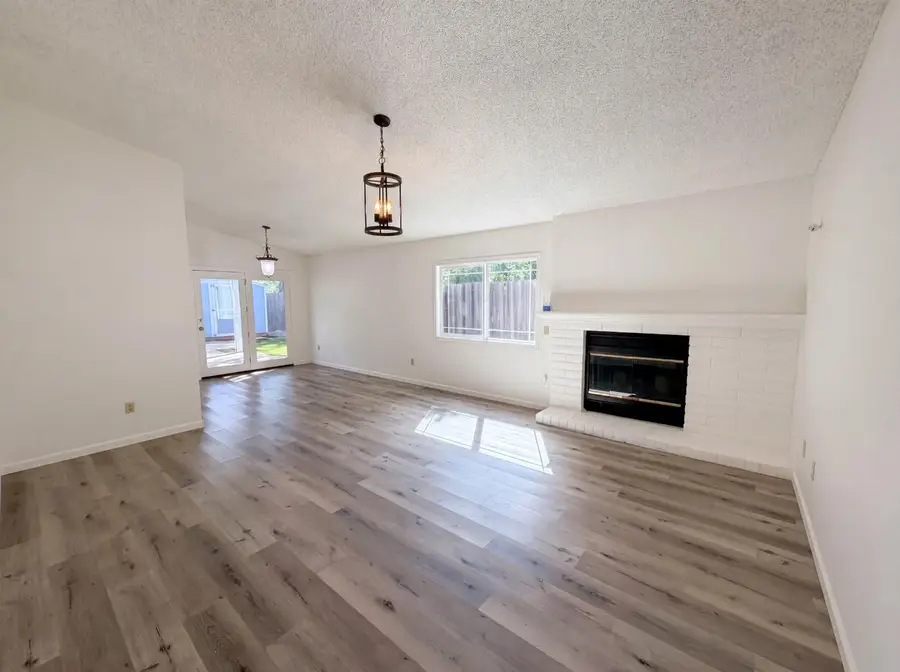 5901 Small Hill Court, Citrus Heights, CA 95621 - #3