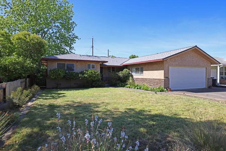 6724 San Joaquin Street, Sacramento, CA 95820 - #2