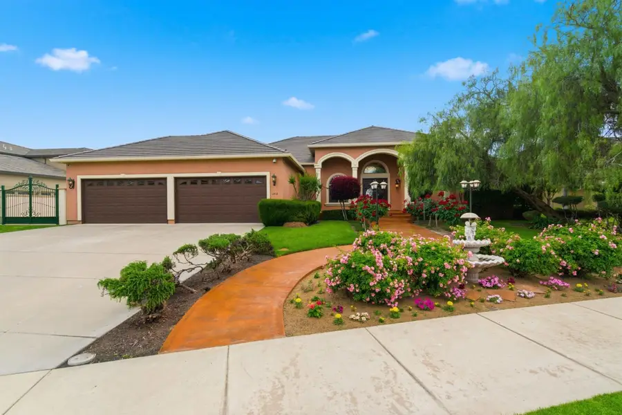 1418 Riverview Circle #E, Ripon, CA 95366 - #2