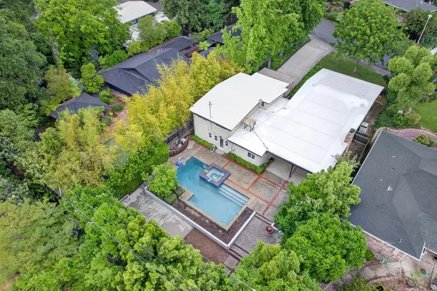 1310 Grant Ln, Sacramento, CA 95822 - #2