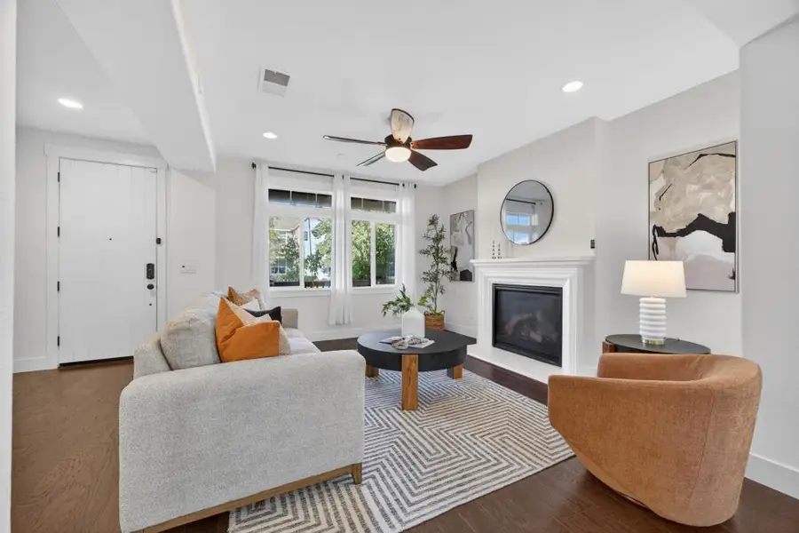 3177 Crocker Drive, Sacramento, CA 95818 - #3