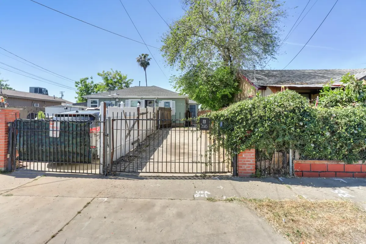 2585 Beaumont Street, Sacramento, CA 95815 - #1