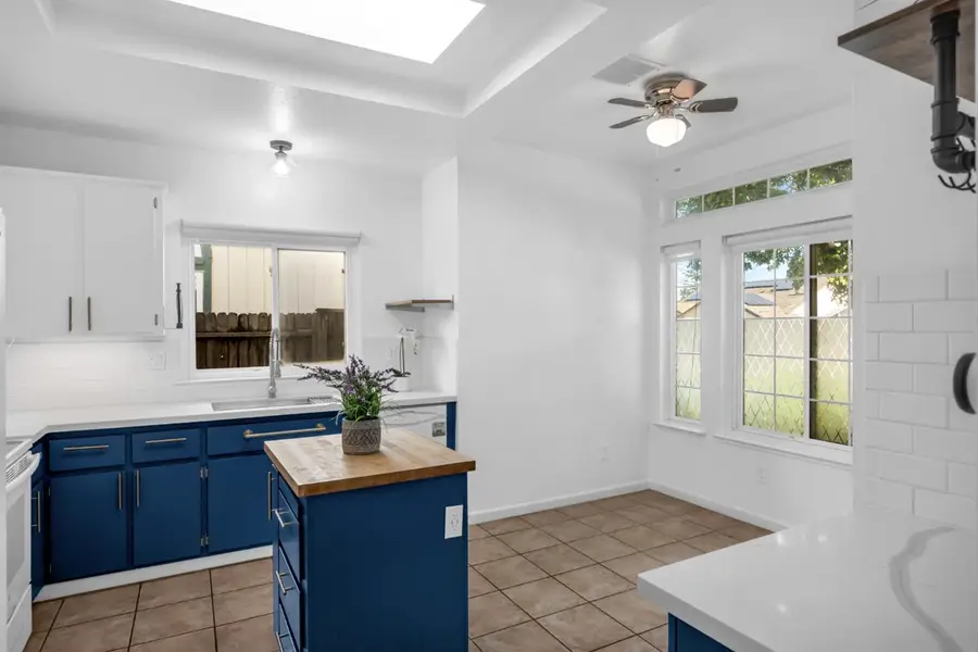 410 Marlin Spike Way, Sacramento, CA 95838 - #3