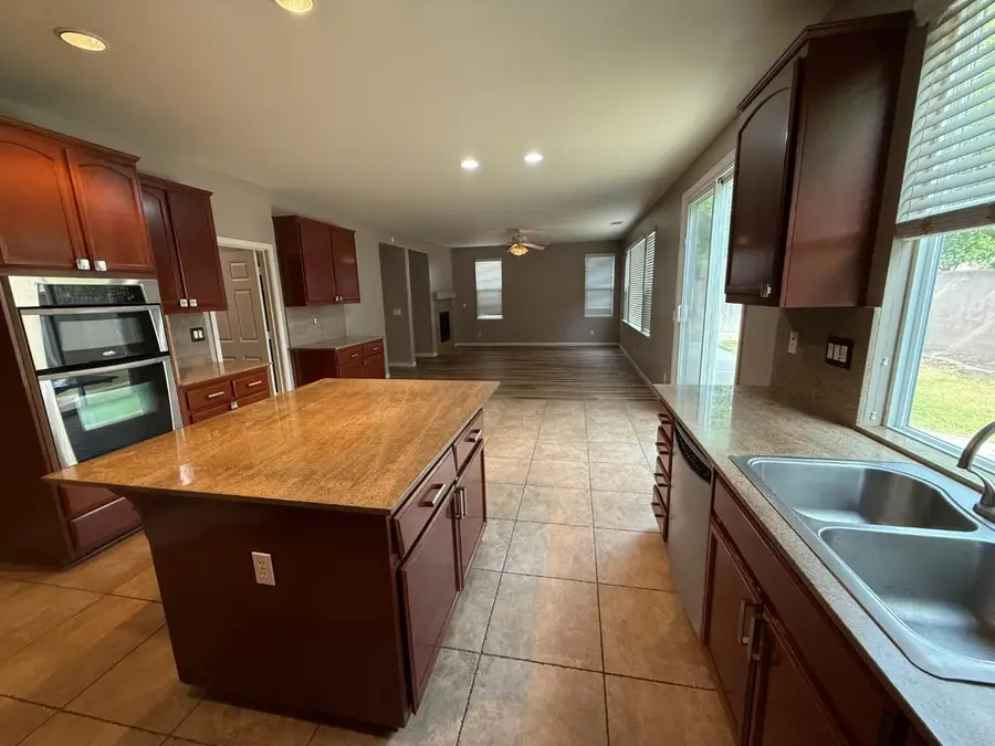1001 La Paloma Street, Turlock, CA 95382 - #2