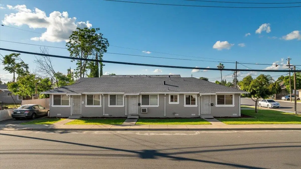 180 E J Street, Oakdale, CA 95361 - #1