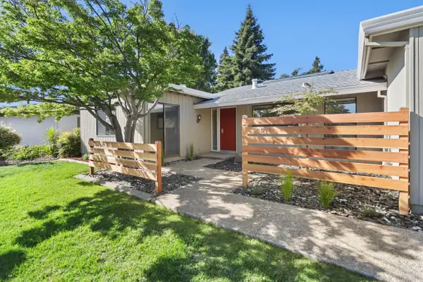 8813 Williamson Drive, Elk Grove, CA 95624