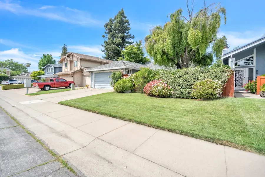 7560 Deltawind Drive, Sacramento, CA 95831 - #2