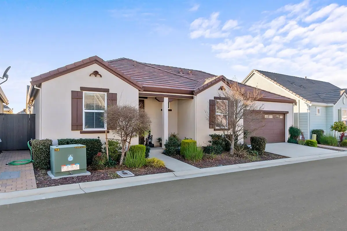 9710 Dartwell Way, Sacramento, CA 95829 - #1