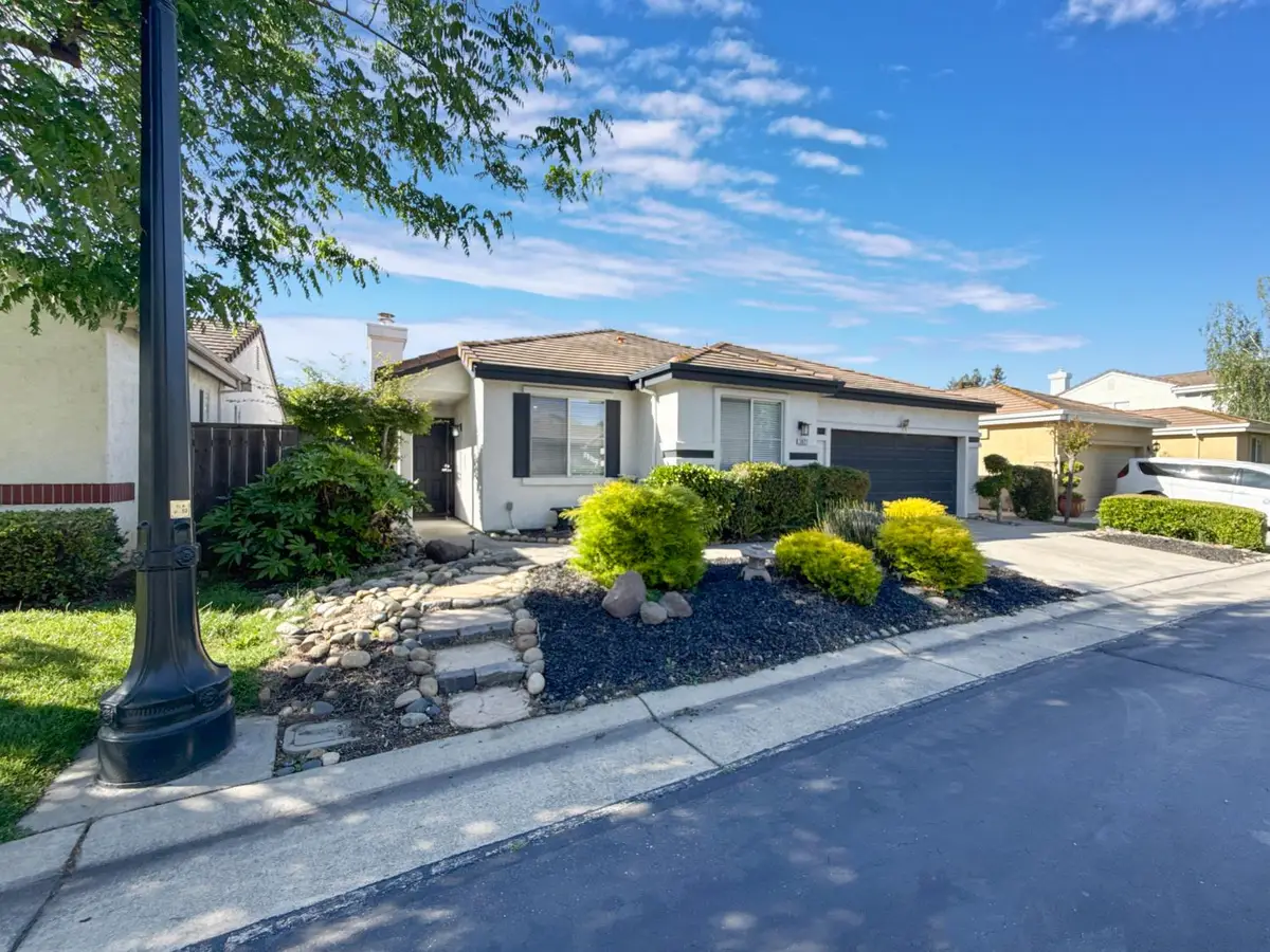 3027 Carousel Circle, Stockton, CA 95219 - #1