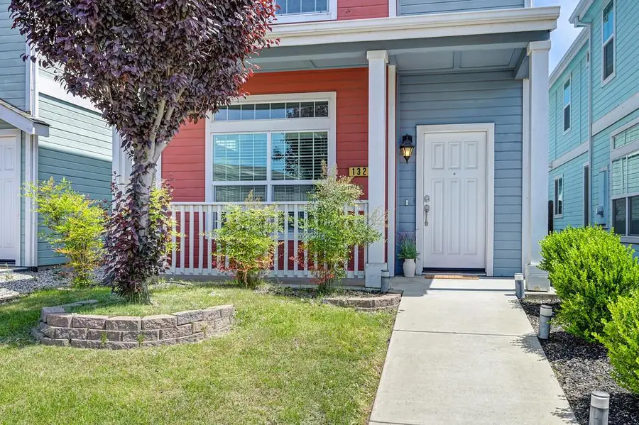 132 Ivy Street, Roseville, CA 95678 - #3