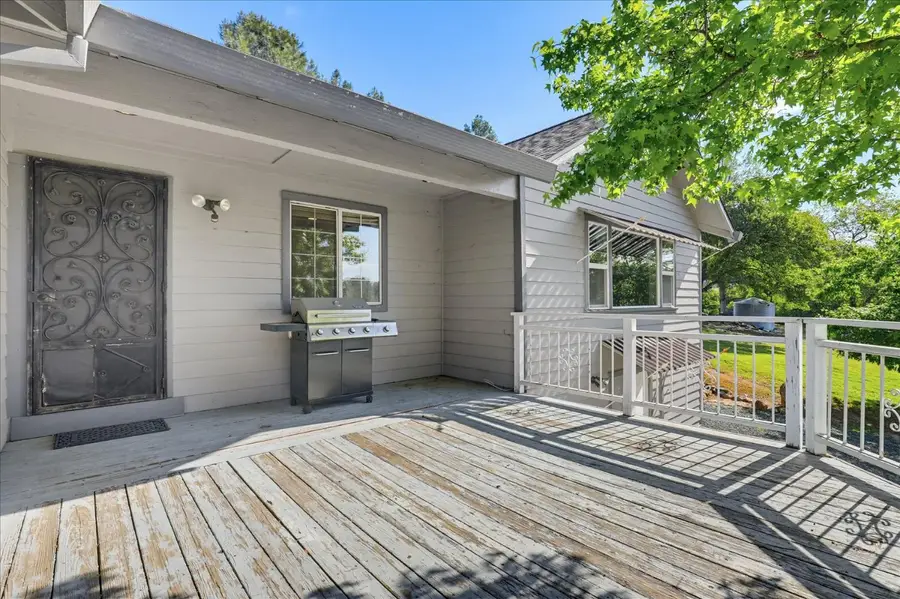 13540 N Keystone Court, Penn Valley, CA 95946 - #2