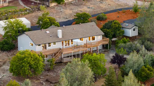 3027 Saddle View Court, Auburn, CA 95602