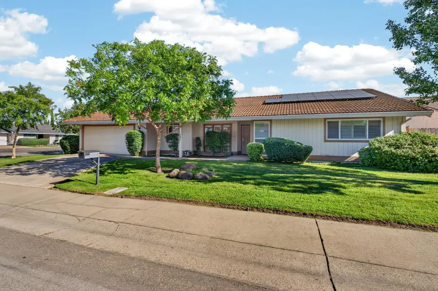 131 Parkshore Circle, Sacramento, CA 95831 - #3