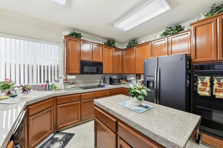 1892 Avenida Martina, Roseville, CA 95747 - #3