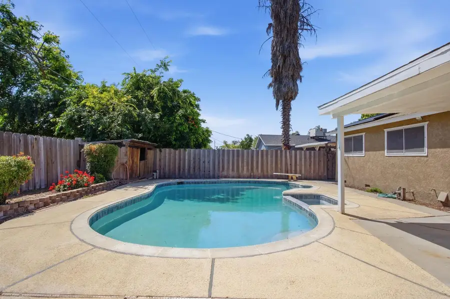 3210 Shamrock Avenue, Merced, CA 95340 - #2