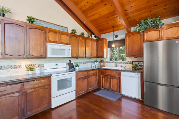 17849 Minnow Way, Penn Valley, CA 95946