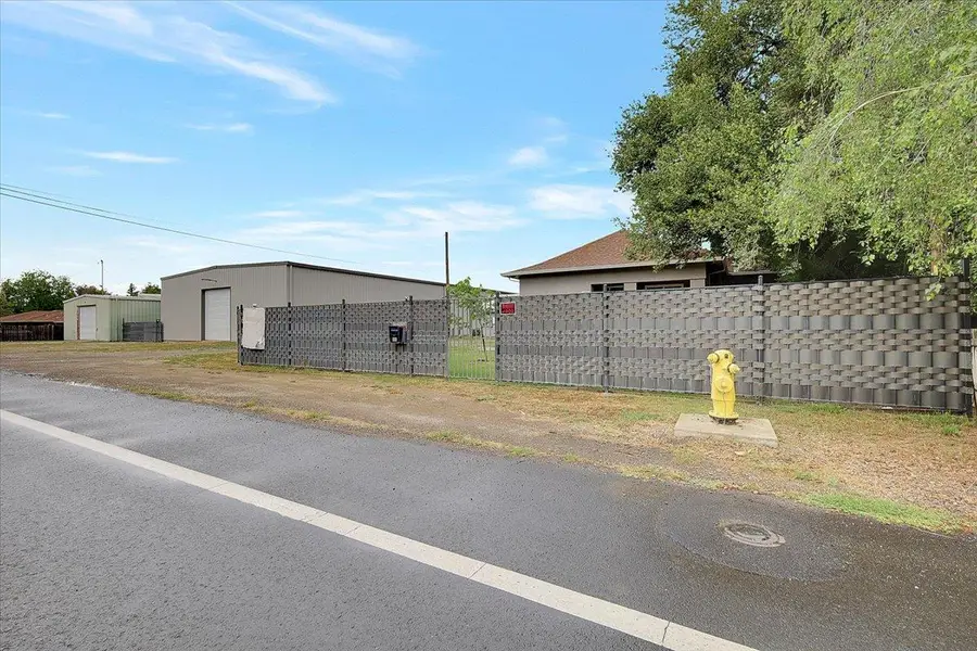 699 SE Stewart Road, Yuba City, CA 95991 - #3